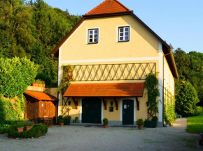 Гостиница Ferien am Schloss Wald  Вальд